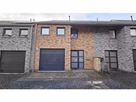 maison habitable rapidement + garage et jardin