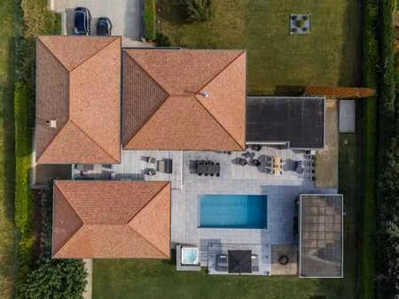 prestige absolu au cœur du bois du strihoux