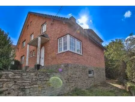 jolie maison à fort potentiel  situation prisée à tihange