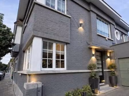 maison de maître d’exception – ± 270 m² – avec jardin