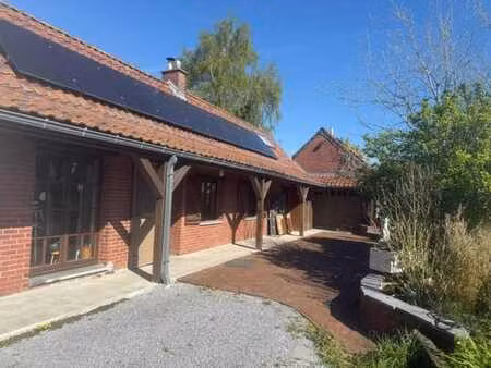 jolie maison en campagne  au calme absolu