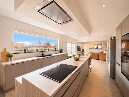 maison rénovée avec 4 chambres  garage et jardin