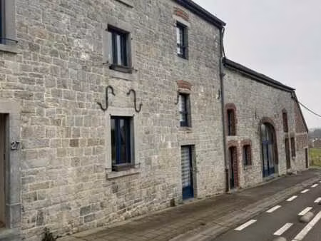 a vendre à achêne  maison d'habitation adaptée aux pmr