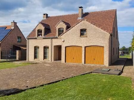 villa 4 chambres