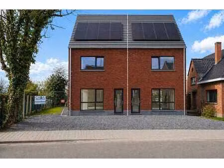 mons  maison trois facades 3 ch. neuve