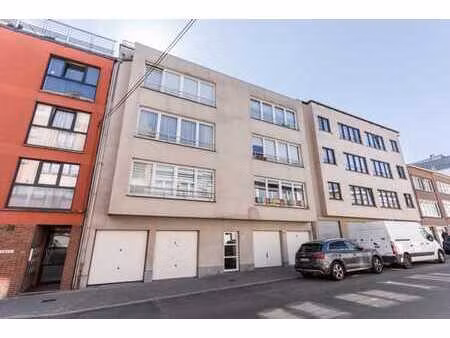 penthouse 2ch unique avec ±90 m² de terrasses et vue dégagée