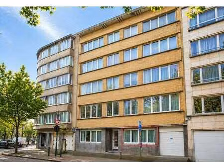 appartement ±95 m² – 1 ch. + pièce annexe