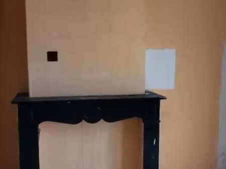 appartement 1ch à saint-gilles avec cheminée