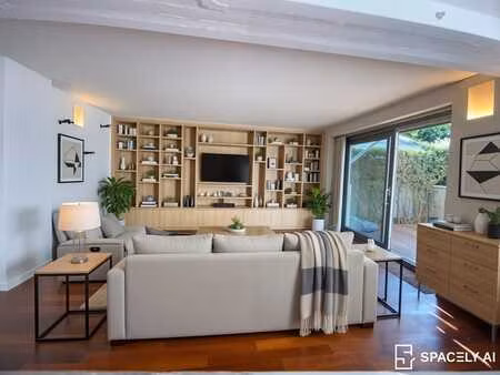 magnifique duplex verdoyant en plein centre de bruxelles.