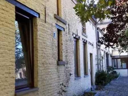 petit duplex de charme-30m²-proche du centre de mons-535 eur