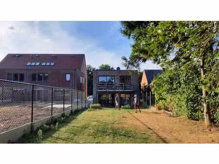 app. 2 ch. region des collines