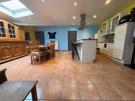 immeuble 6 appartements + parking + jardin