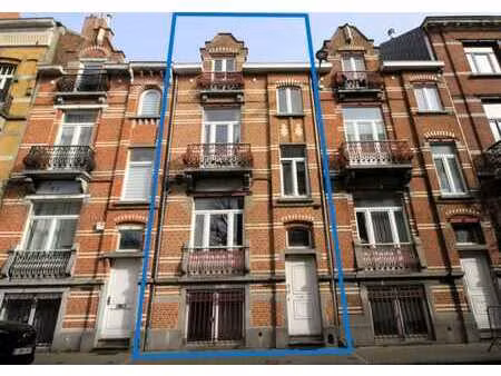 montgomery - cinquantenaire immeuble de rapports - 3 unités