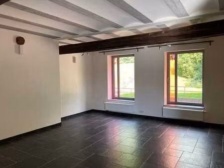 appartement de caractère entièrement remis à neuf