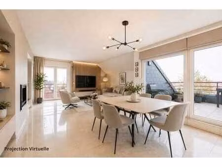 spacieux appartement de 2002 avec belle terrasse et garage !