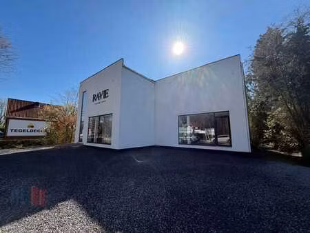 propriété commerciale haut de gamme  prête à emménager  d...