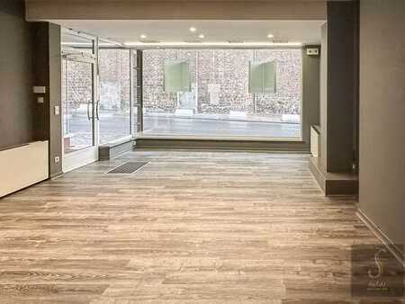 belle surface a vendre en plein centre de binche !