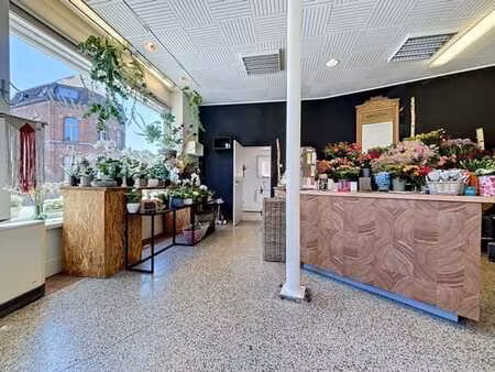 surface commerciale à louer à tournai