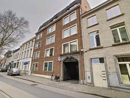 rustig gelegen parking nabij het centrum van leuven.