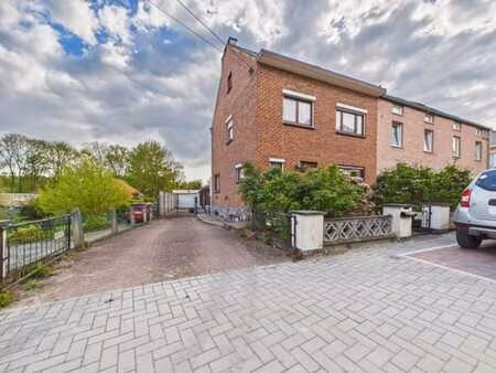 maison 4ch a renover  garage  jardin et grenier amenageable