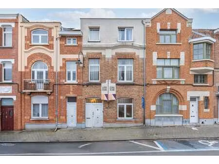 maison cinq chambres dans le centre de jette