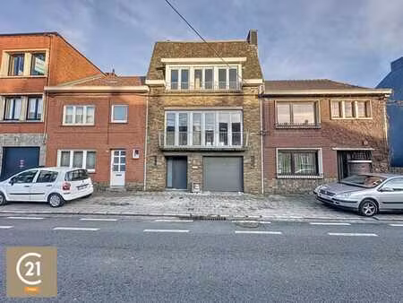 charmante maison bel-étage 3chambres et jardin à découvrir !