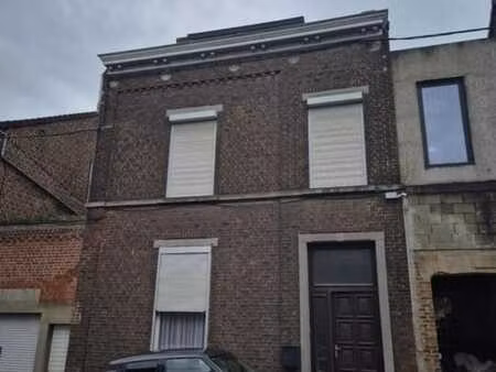 maison d'habitation avec dépendances et jardin