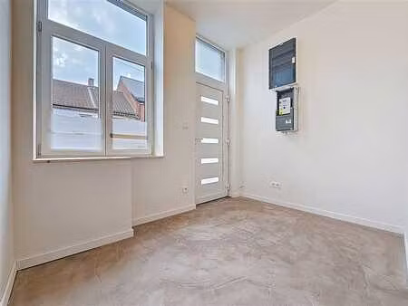 maison habitable rapidement + jardin