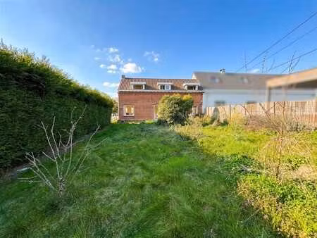 belle maison à rénover avec jardin