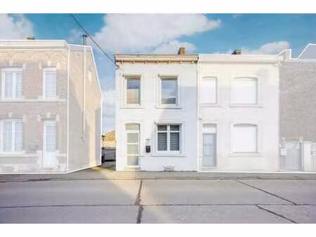 charmante maison 2 chambres avec jardin et garage