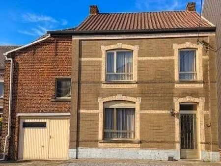 maison à fort potentiel avec grand jardin  verger et dépenda