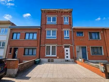 maison 6 chambres  jardin et parking à chênée