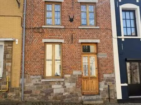 belle maison située dans le centre historique de thuin
