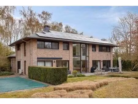 magnifique villa contemporaine bénéficiant d'un emplacement