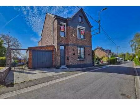 splendide maison tout confort  4 chambres  garage et jardin