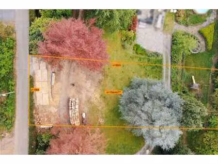 terrain a batir de 10ares83 pour villa