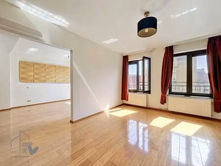 appartement 1 chambre idéalement situé entre yser et de brou