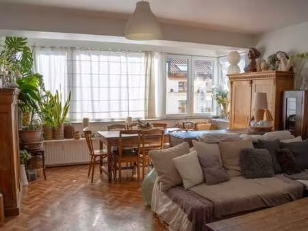 bel appartement 2 chambres avec terrasse