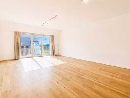 spacieux appartement 3 chambres dans un cadre verdoyant