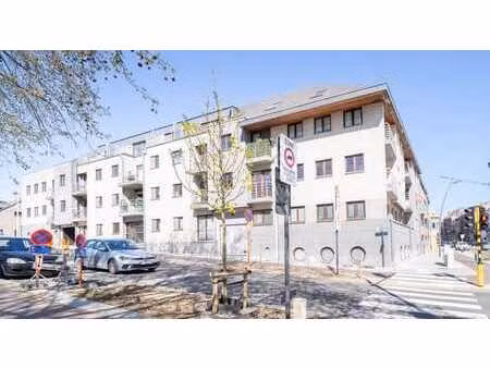 grand appartement (115m²) avec 2 chambres et 2 terrasses