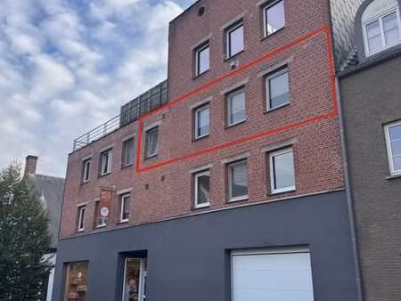 appartement lumineux d'une chambre à schilde.