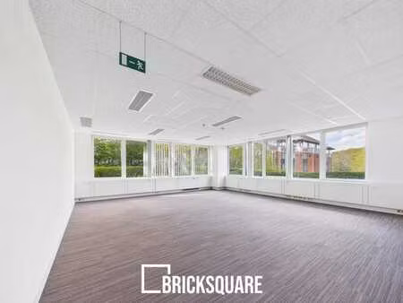 waterloo - bureaux à vendre de 25 à 335 m² | parking inclus
