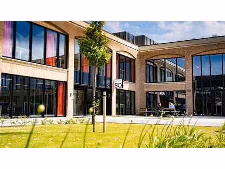 306 m² bureaux élégants près de la chaussée de louvain