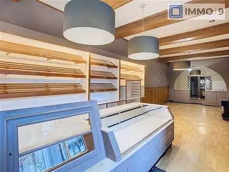rez de chaussée commercial avec habitation