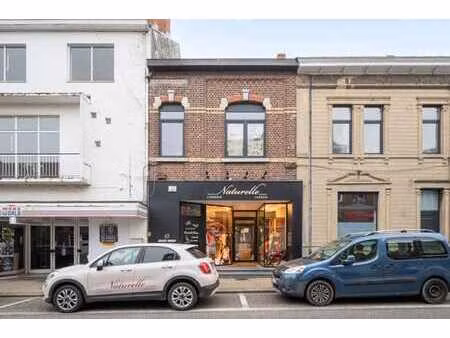 space commercial prêt à l'emploi au cœur de landen