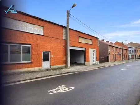 grand hangar 360m² + studio - investissement