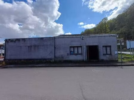 local industriel ou commercial à vendre à marchin