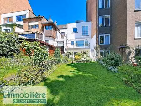 lumineuse maison 4 chambres avec jardin bucolique