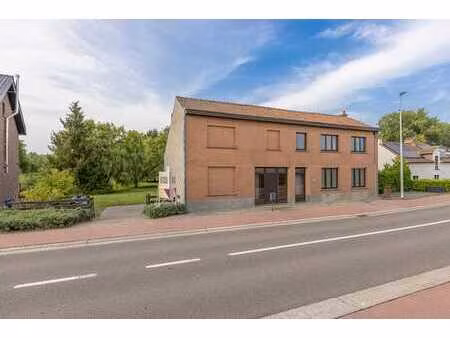 maison de campagne authentique sur 19a15 avec vue dégagée
