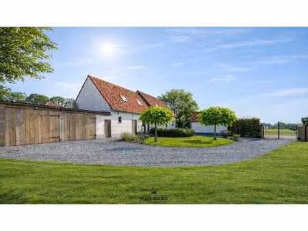 ferme rénovée en situation rurale près de damme et knokke
